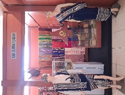 Foto Tenun Ikat Sumba Tengah